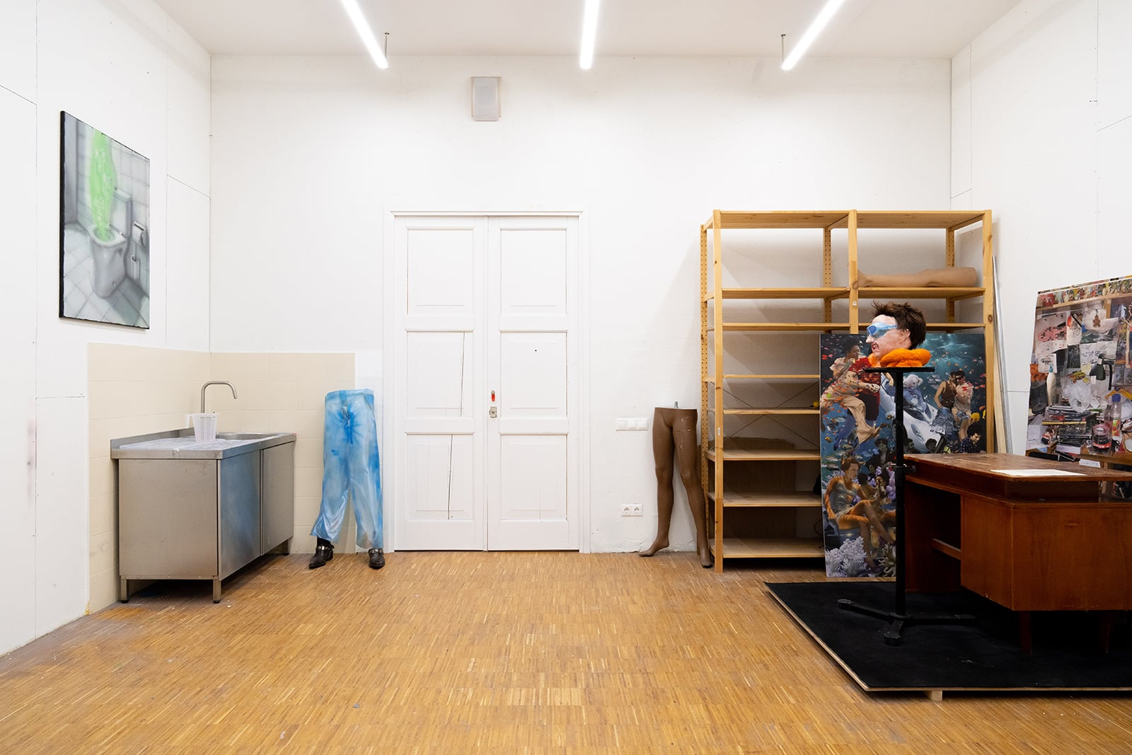 article image; primary-color: #BFAD9F;