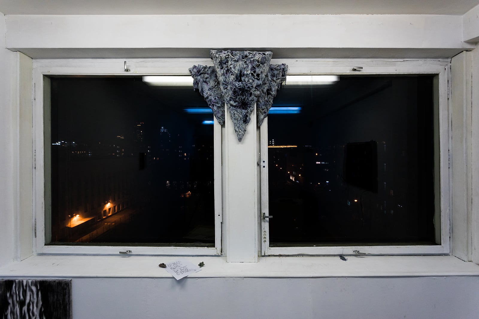 article image; primary-color: #68676C;