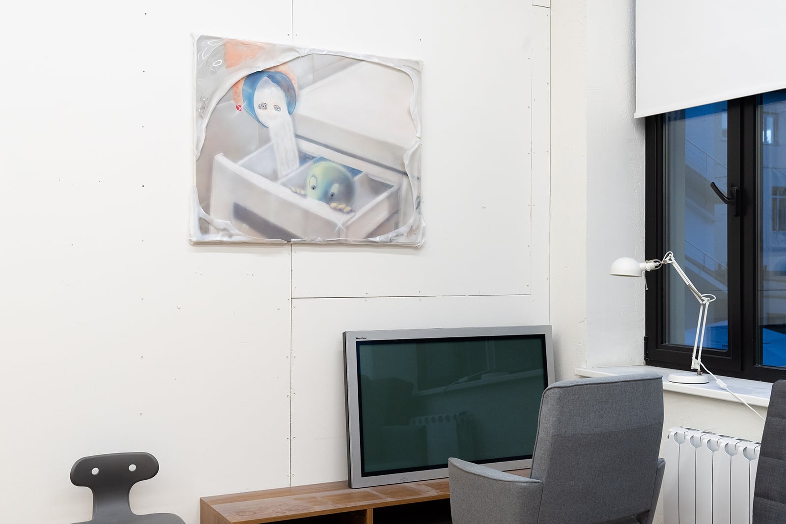 article image; primary-color: #B6BAB9;