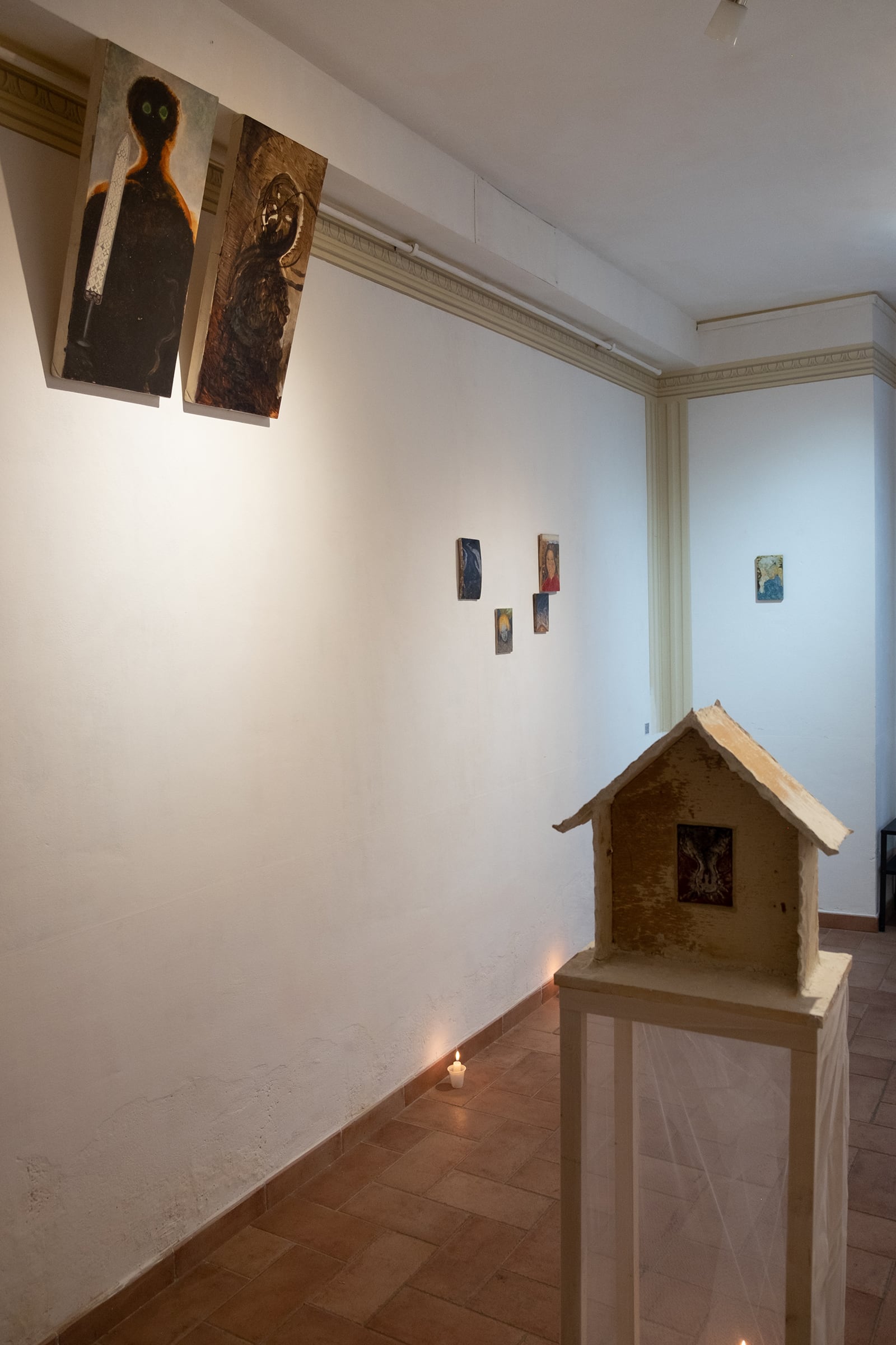 article image; primary-color: #908476;