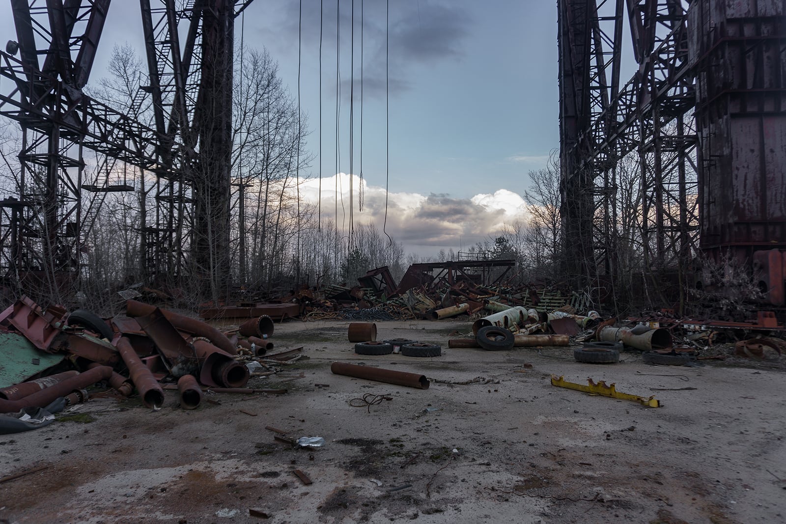 article image; primary-color: #4C4F56;