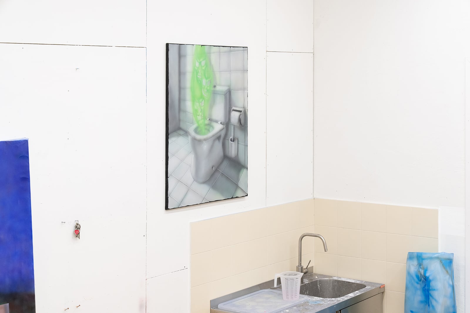 article image; primary-color: #DDDDDD;