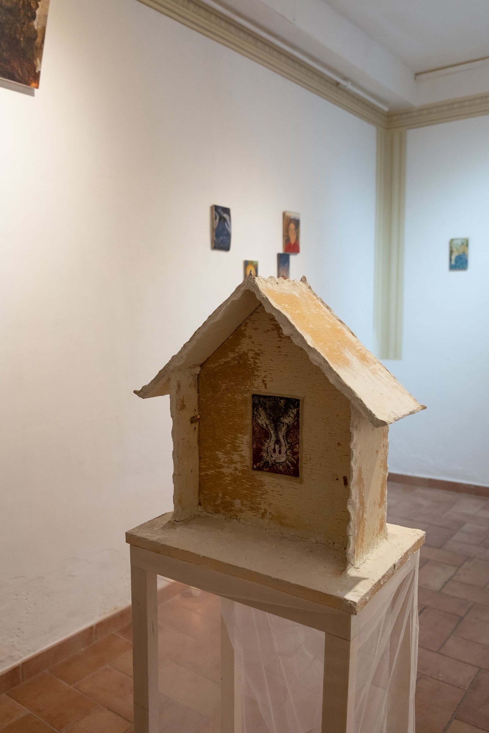 article image; primary-color: #A49487;