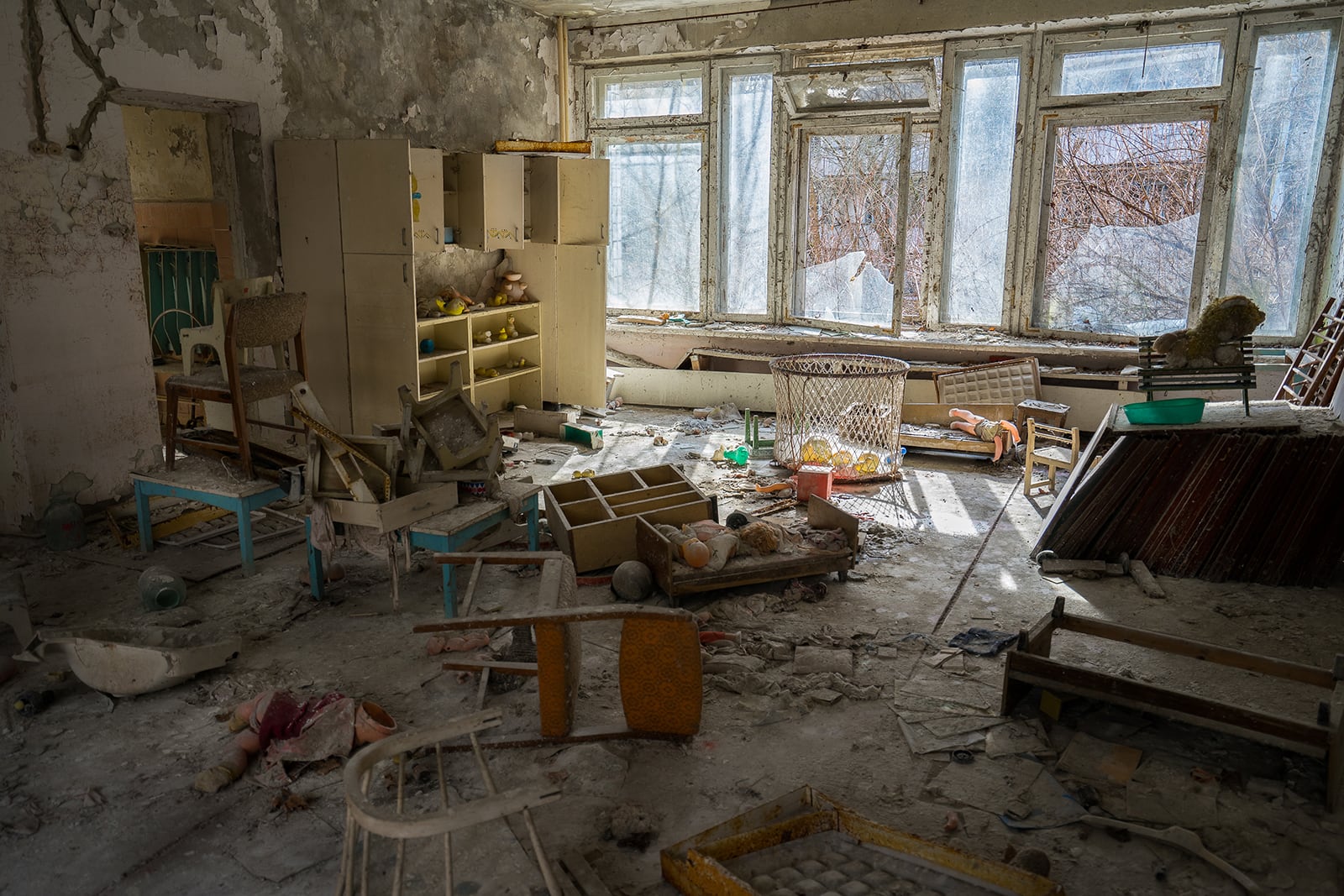 article image; primary-color: #585149;