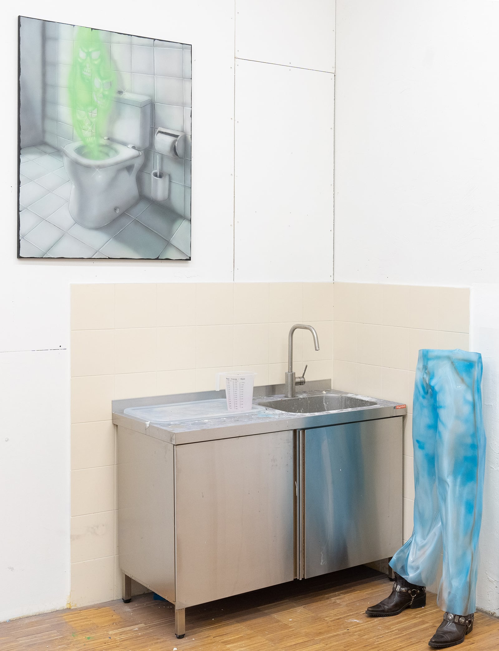 article image; primary-color: #CBC8C1;