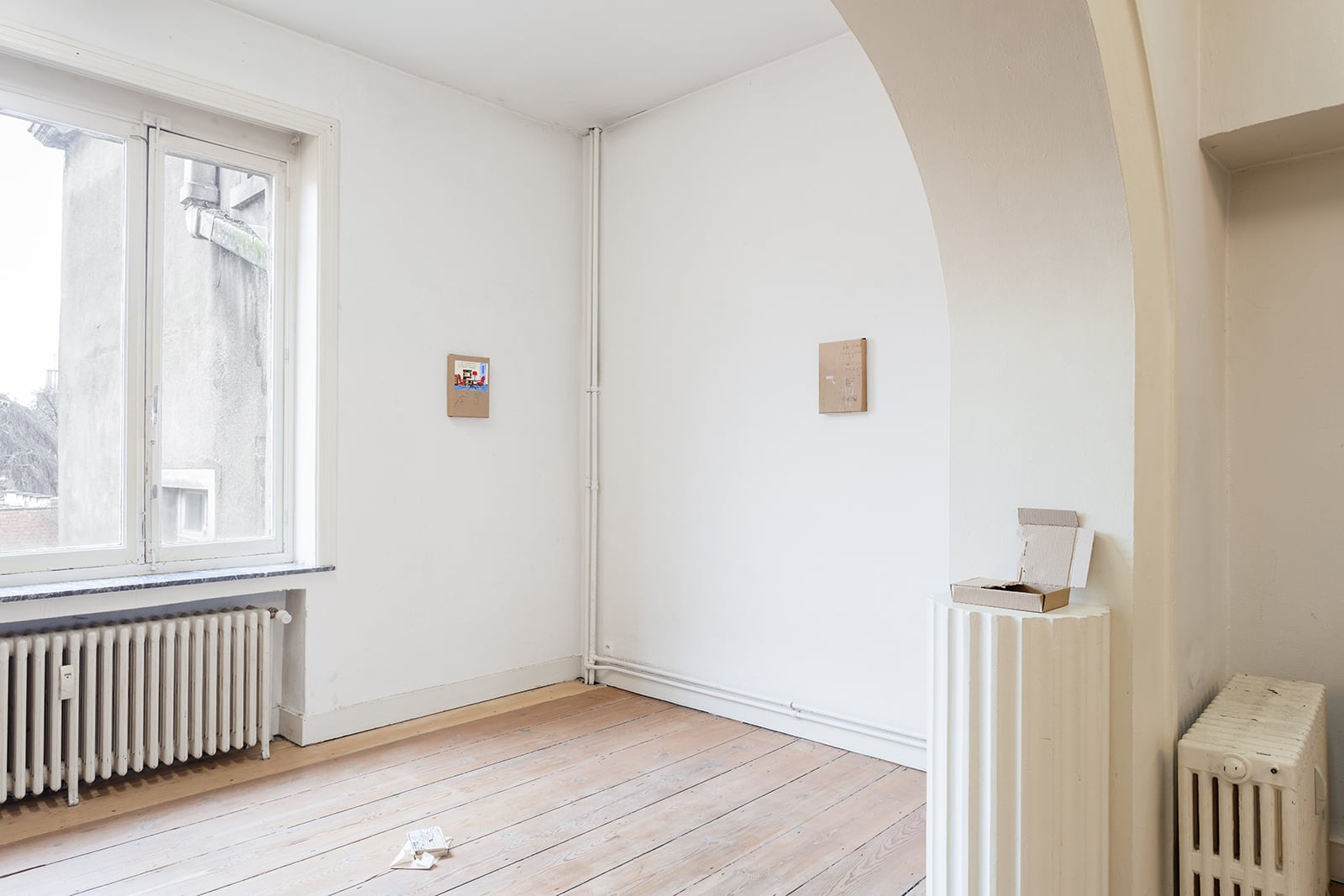 article image; primary-color: #CAC3BD;