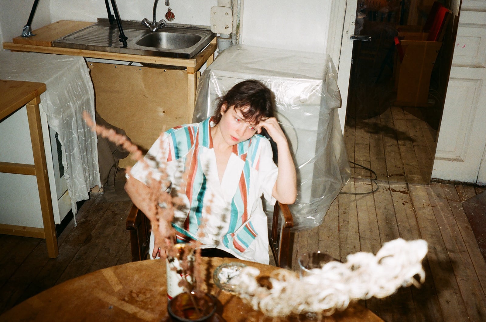 article image; primary-color: #827360;