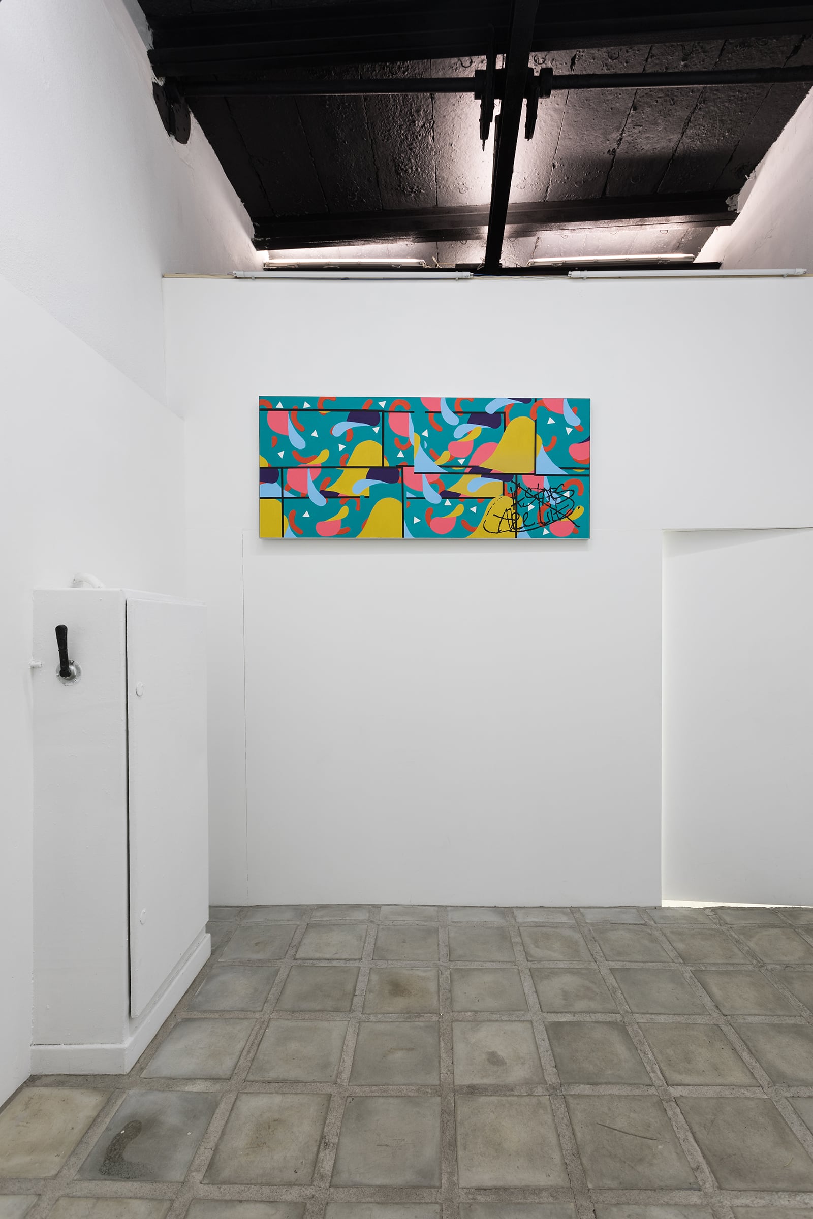 article image; primary-color: #9F9B98;