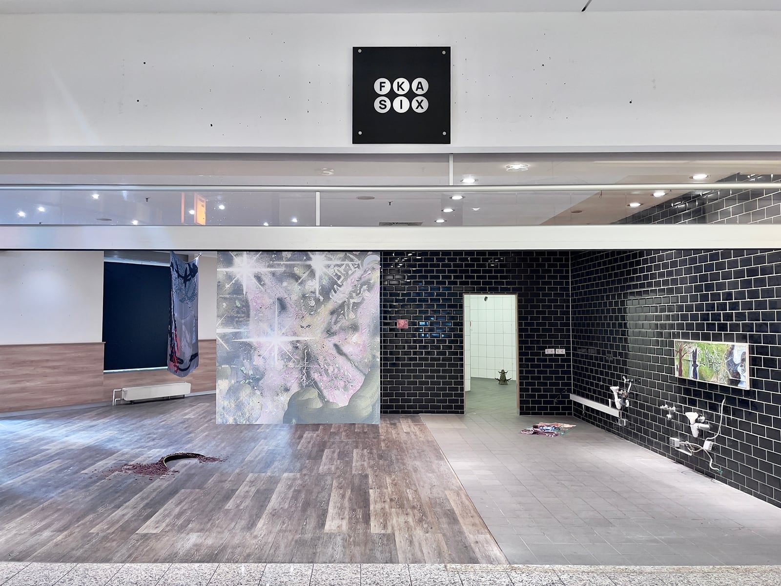 article image; primary-color: #98979C;