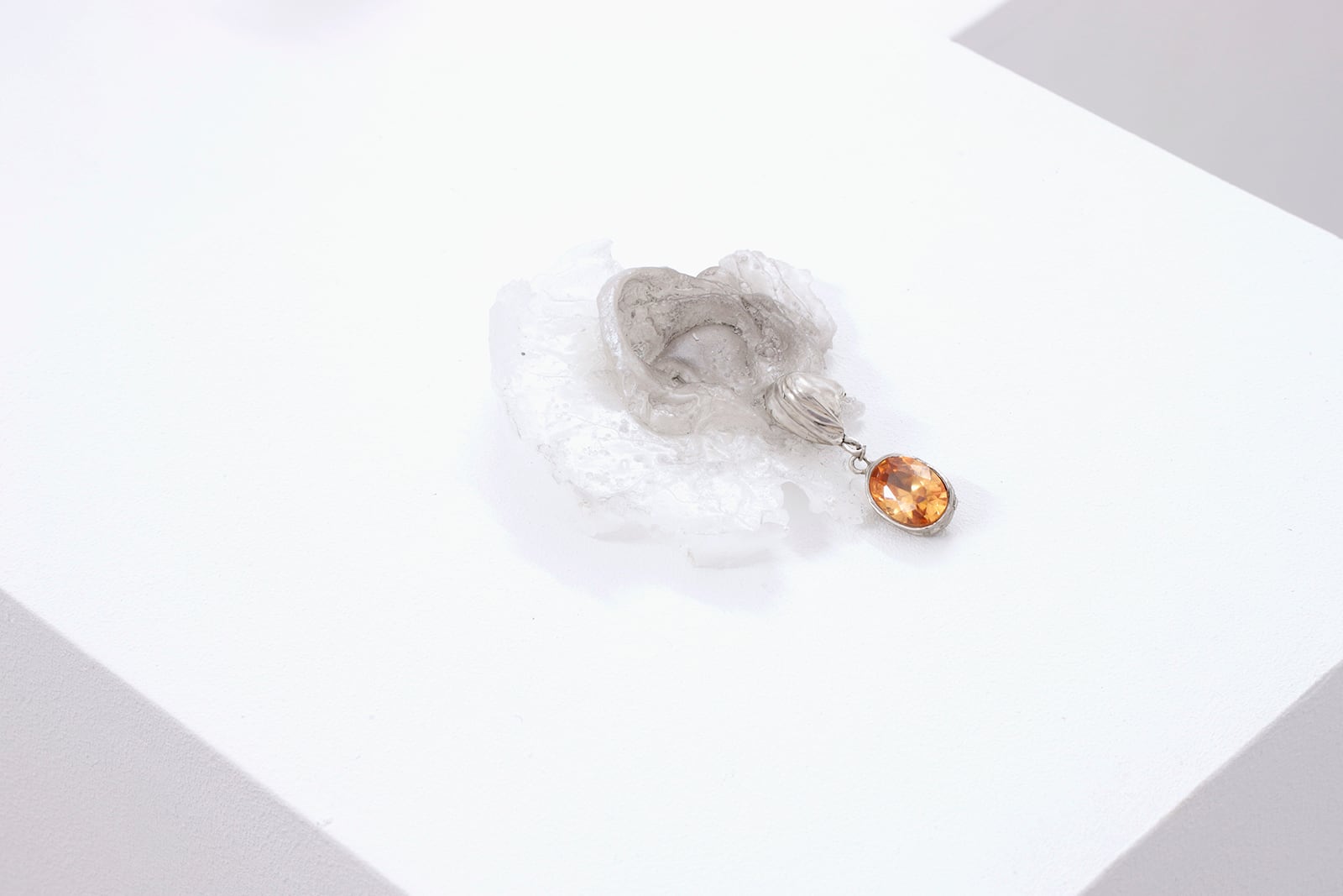 article image; primary-color: #EBEFF2;