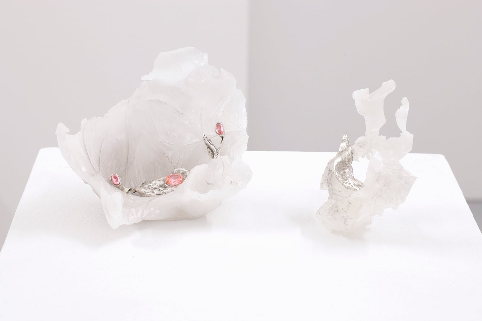 article image; primary-color: #E8E4E5;