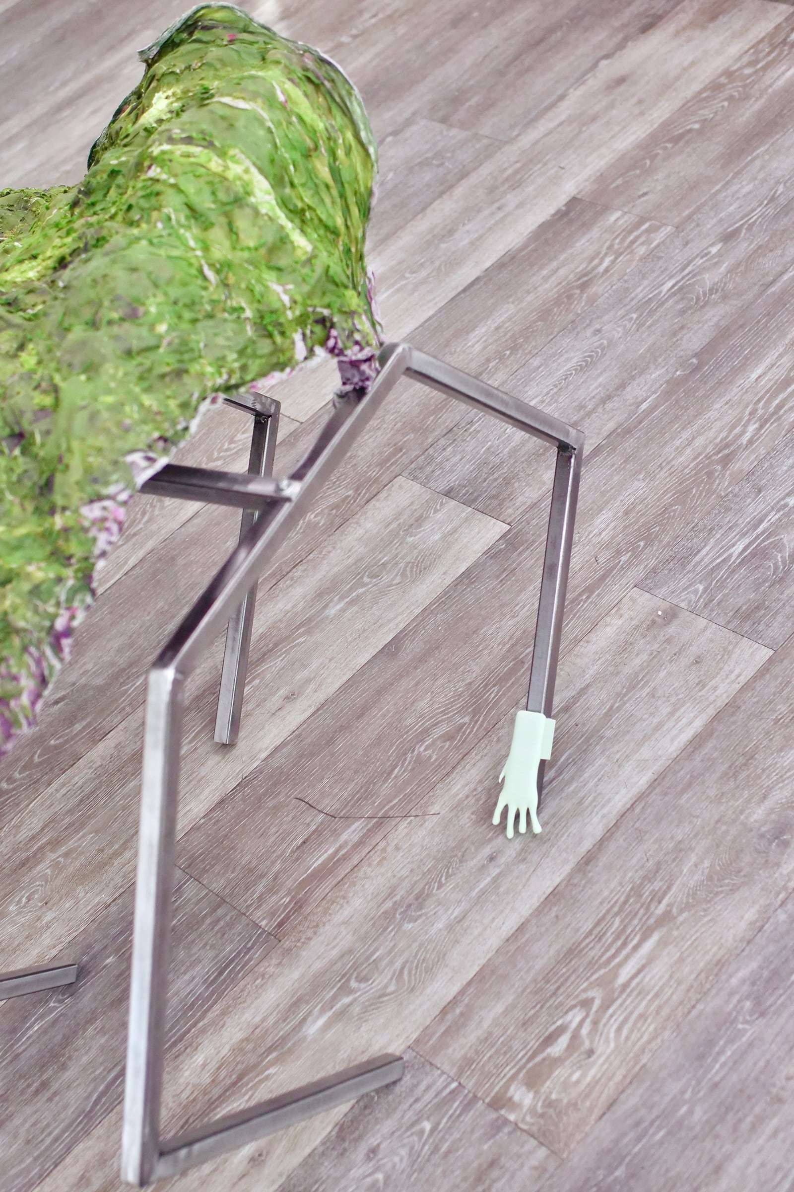 article image; primary-color: #ABA49C;