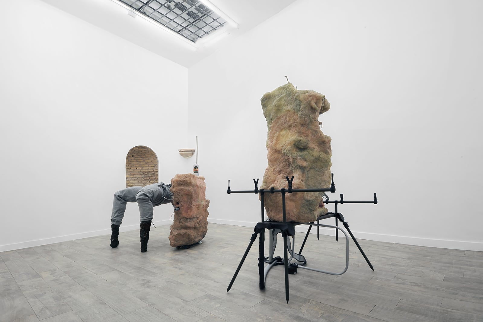 article image; primary-color: #C2BEBB;