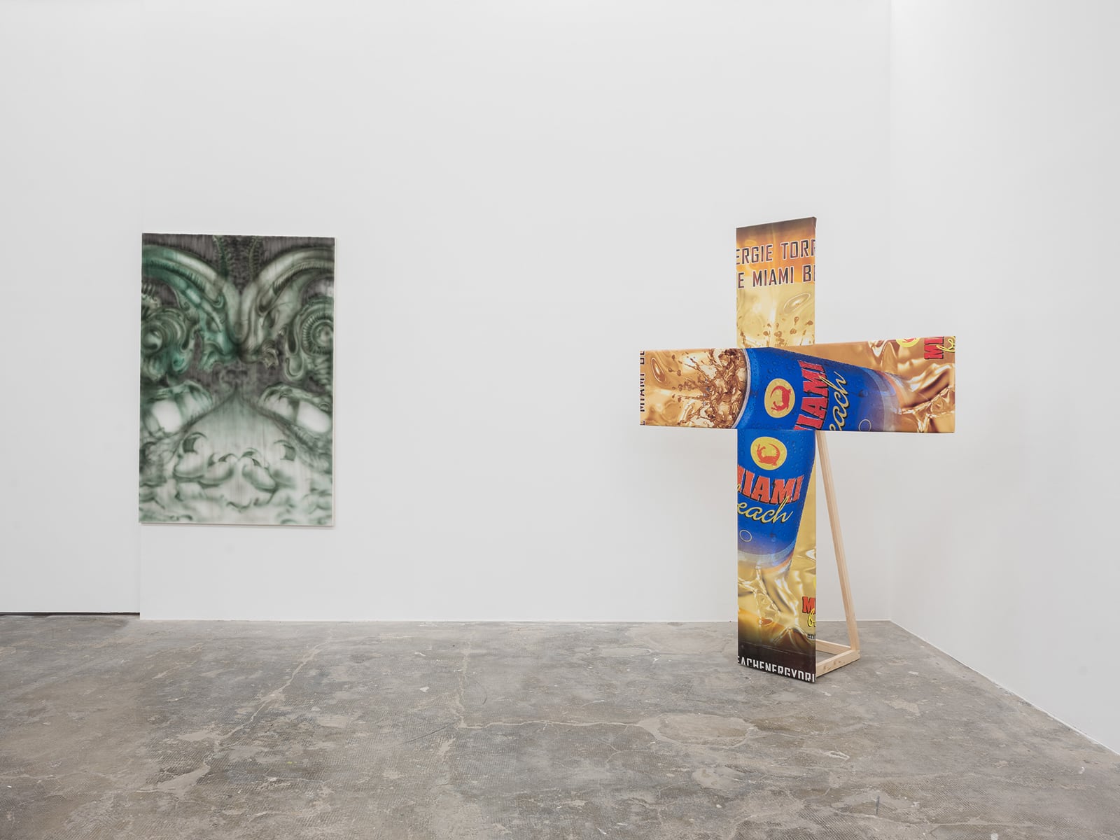 article image; primary-color: #C6C2BF;