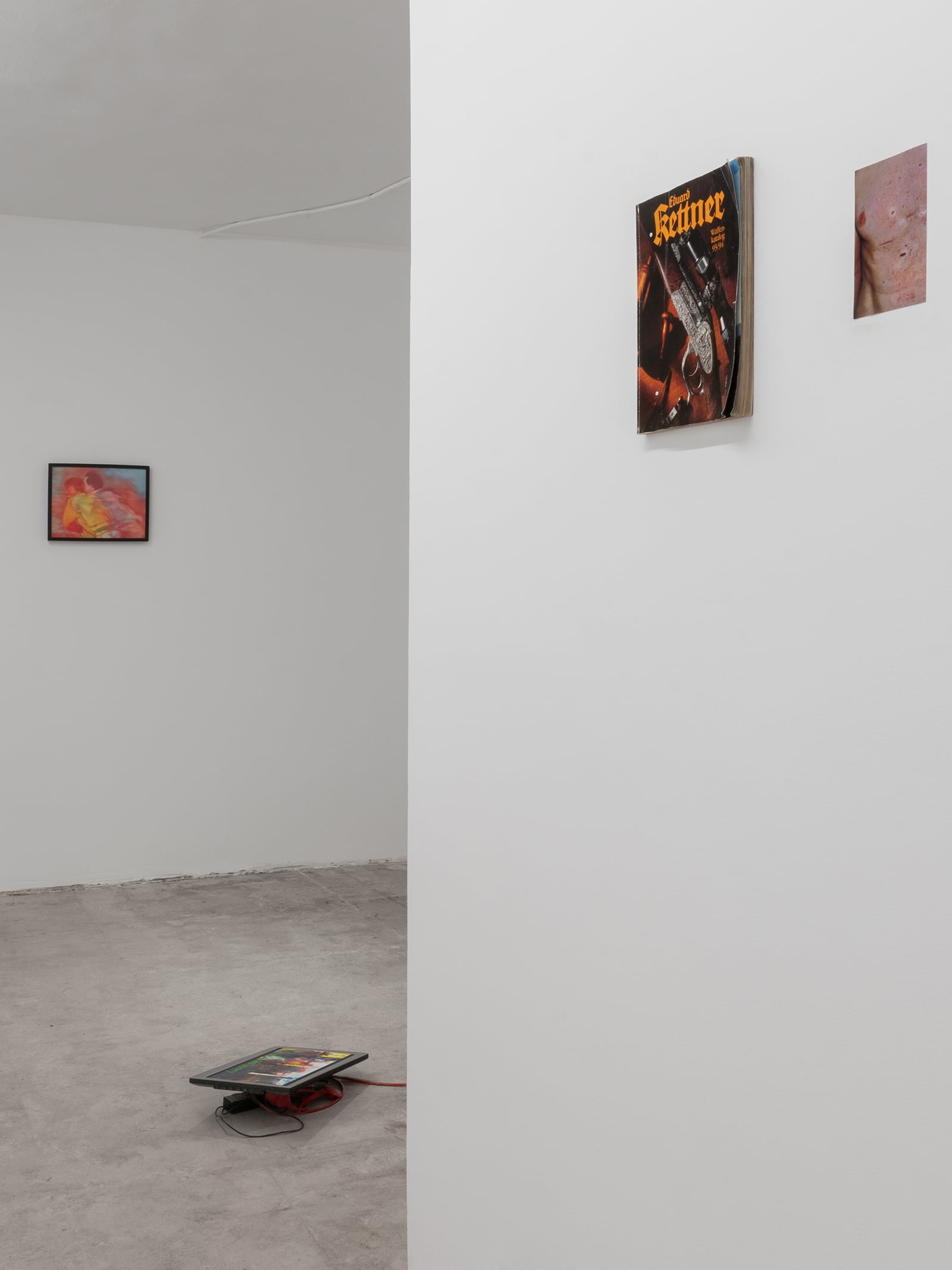 article image; primary-color: #B9B5B2;