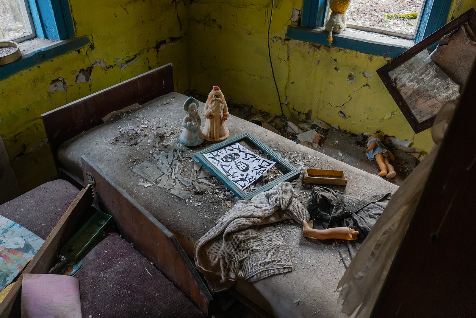 article image; primary-color: #4C4636;