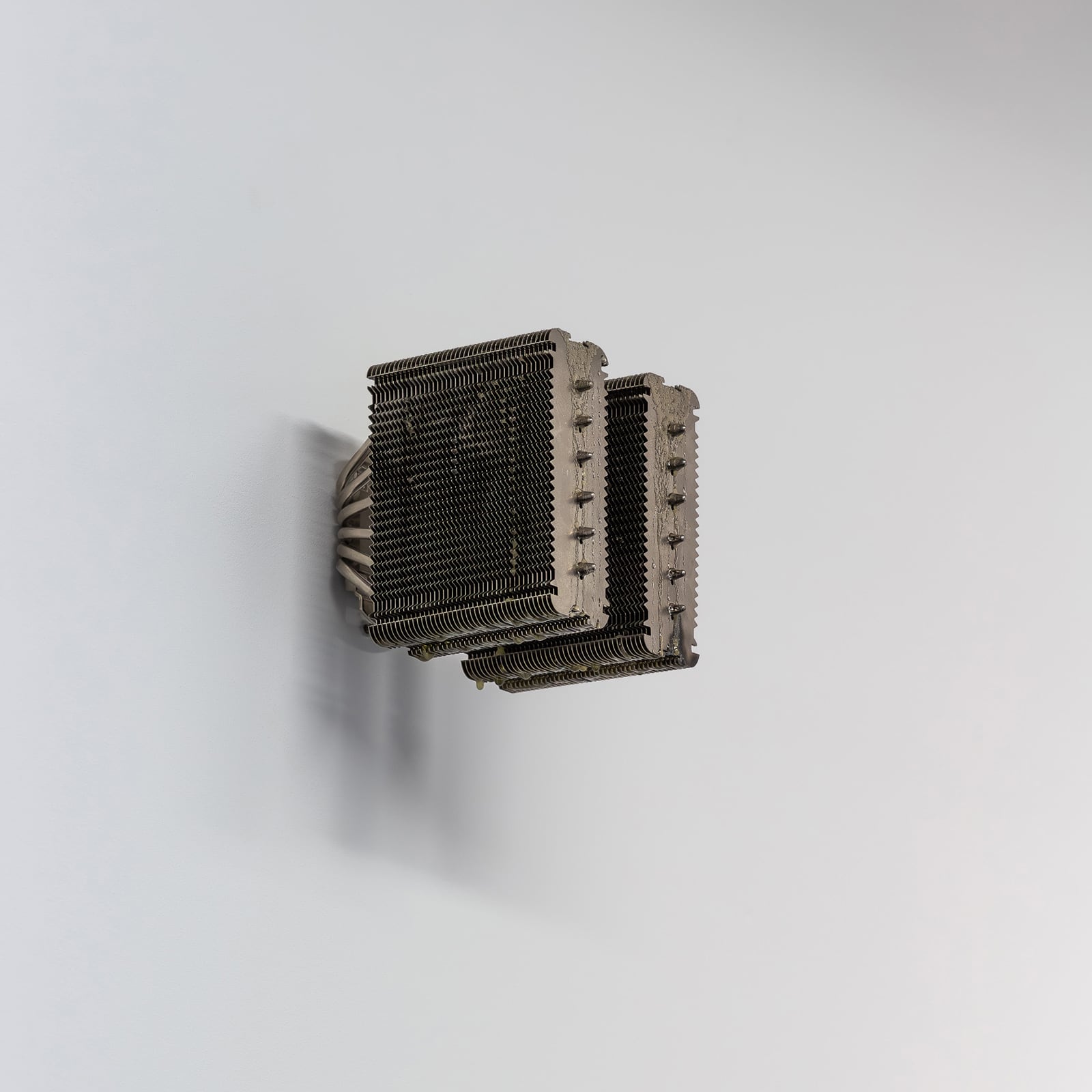 article image; primary-color: #C3C3C3;