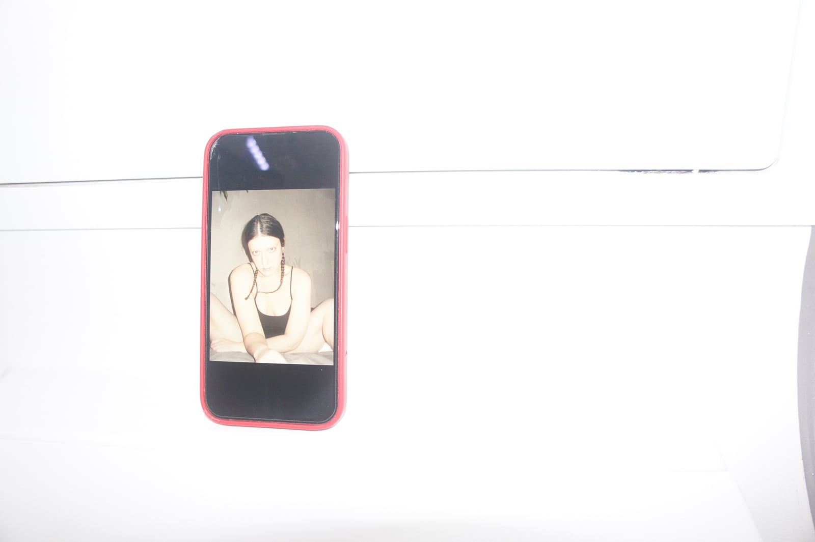 article image; primary-color: #F3F3F3;