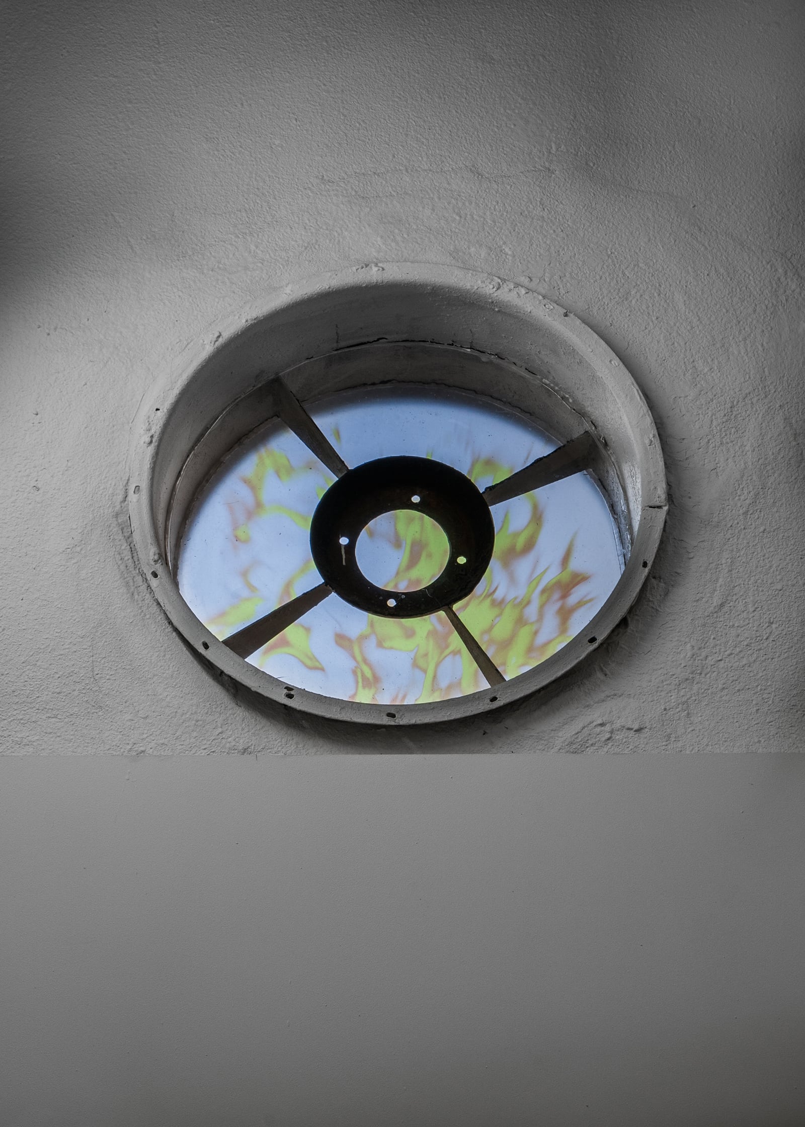 article image; primary-color: #727675;