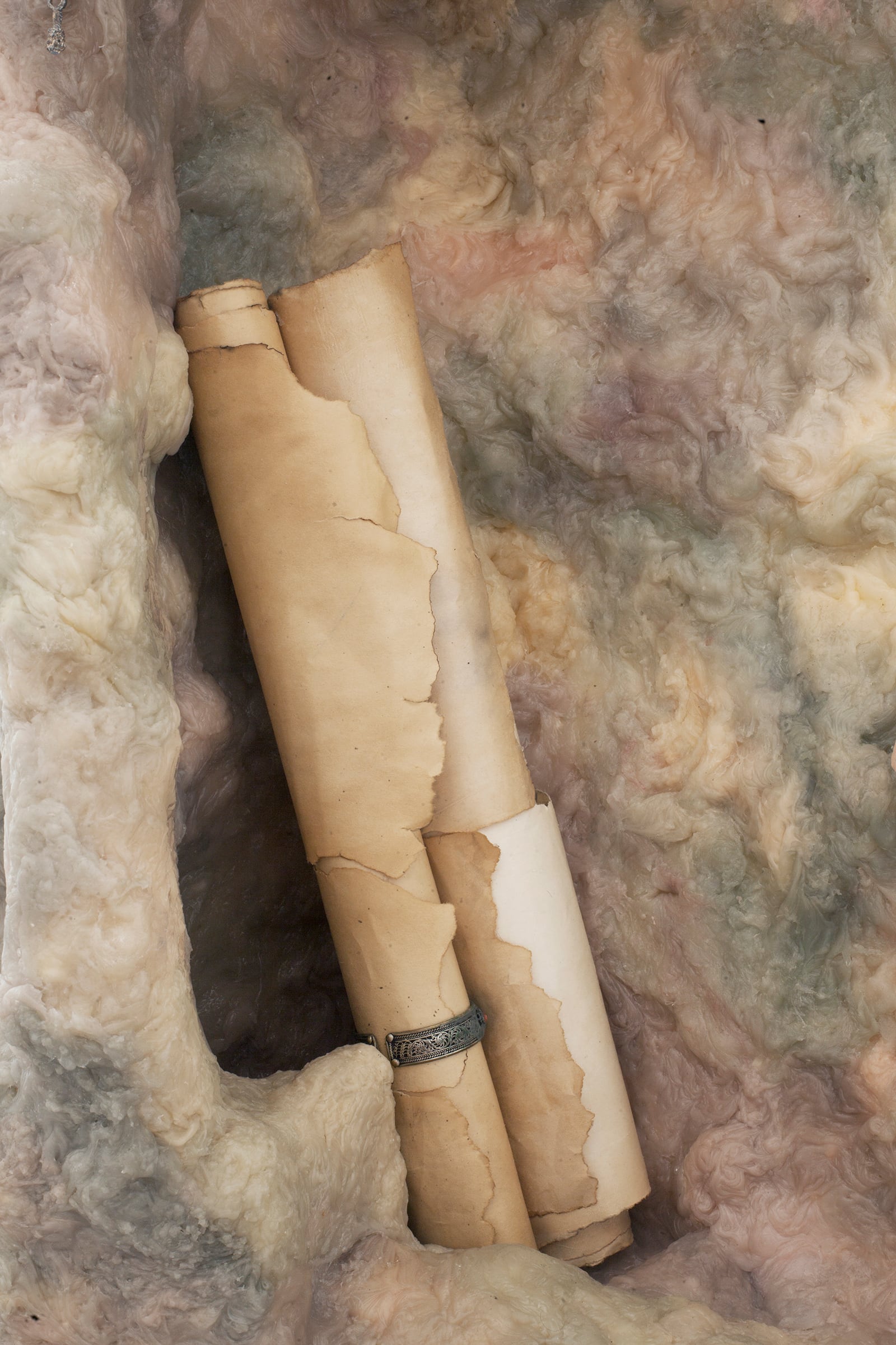 article image; primary-color: #9B8671;