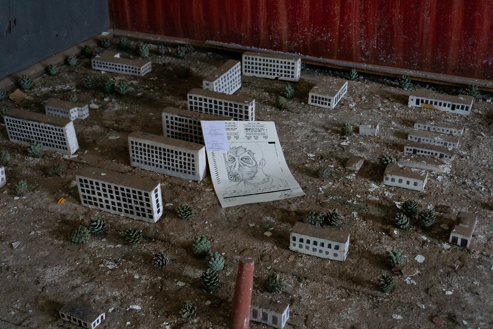 article image; primary-color: #423B35;