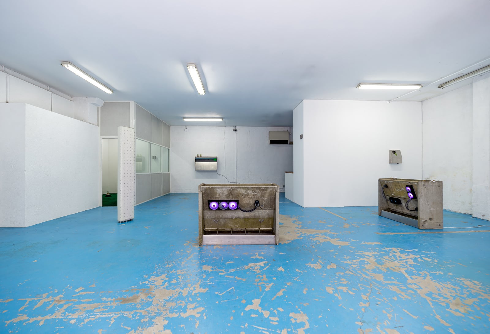 article image; primary-color: #A0B6C3;