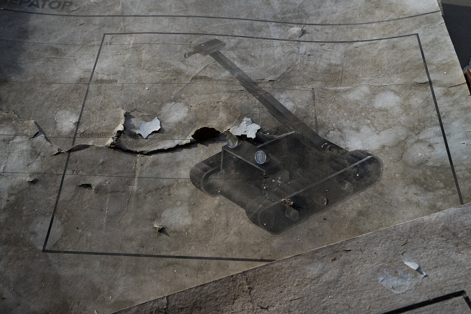 article image; primary-color: #64605D;