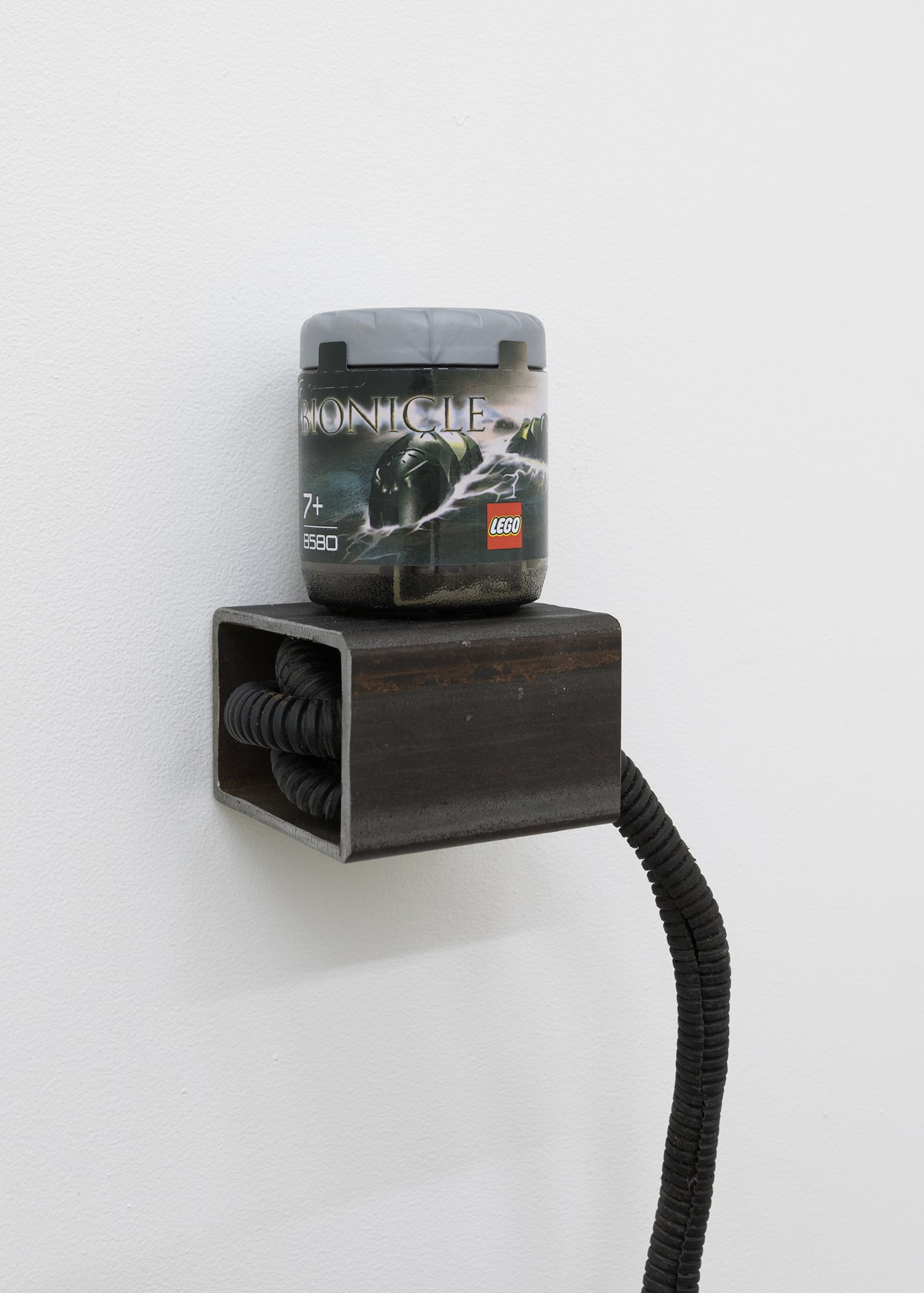 article image; primary-color: #C4C4C4;