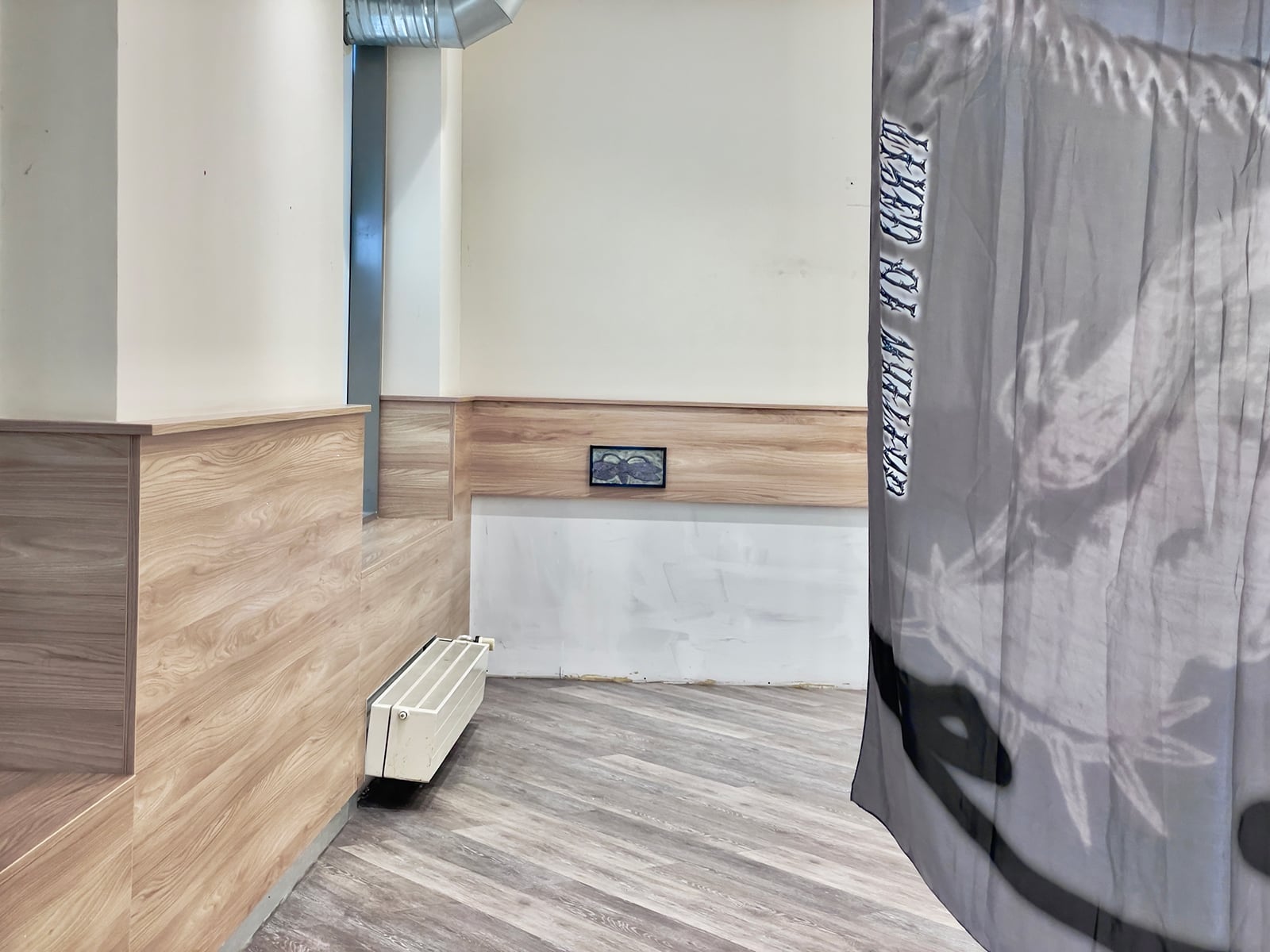 article image; primary-color: #ABA3A1;