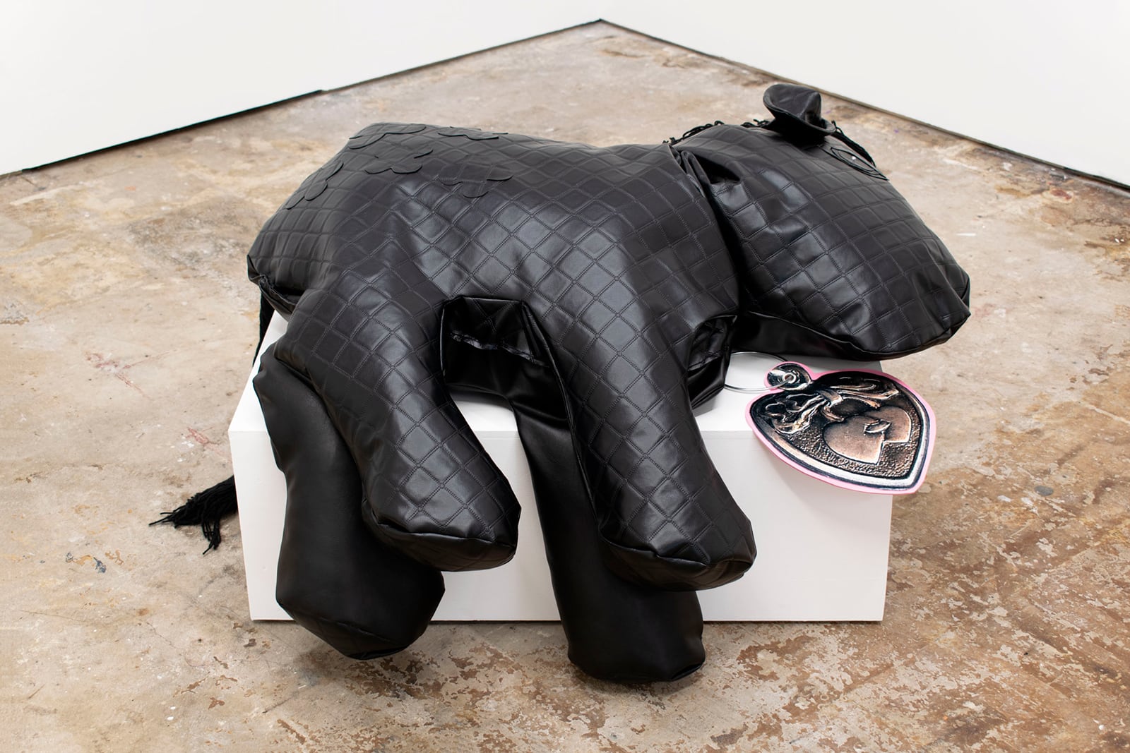 article image; primary-color: #999089;