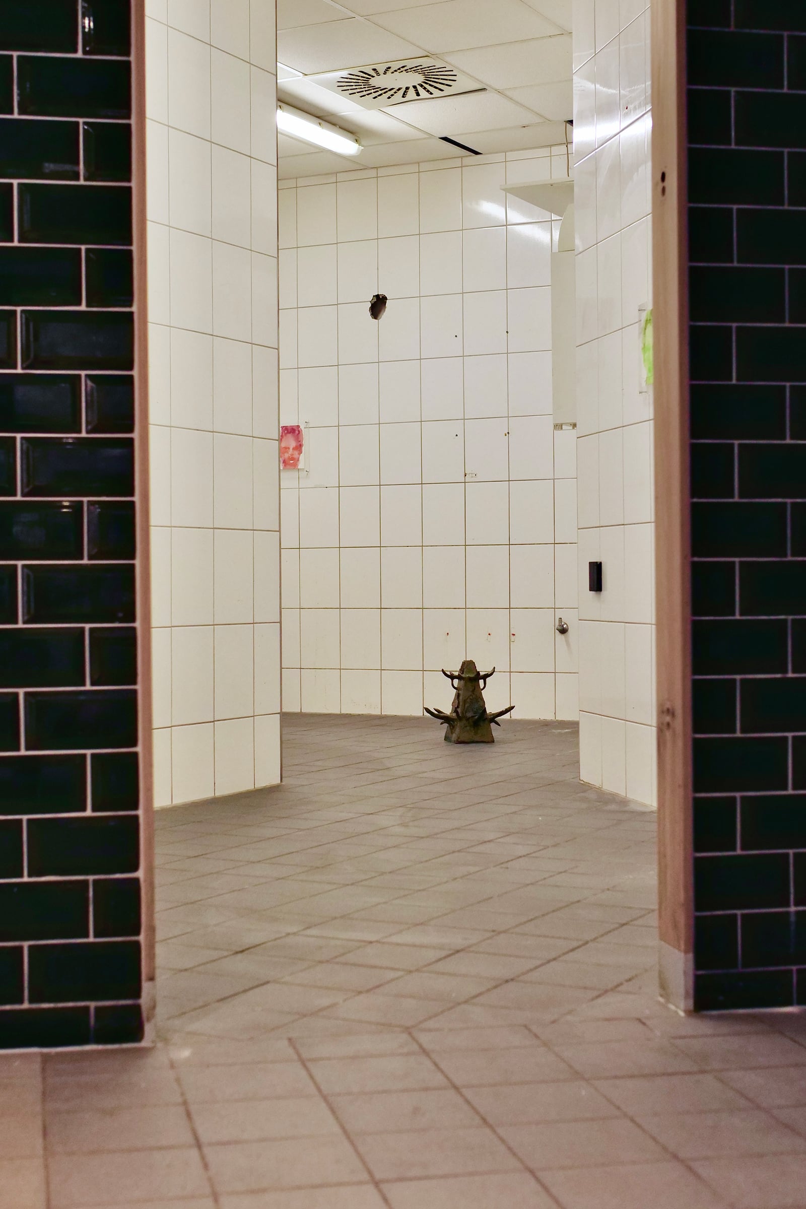 article image; primary-color: #878070;