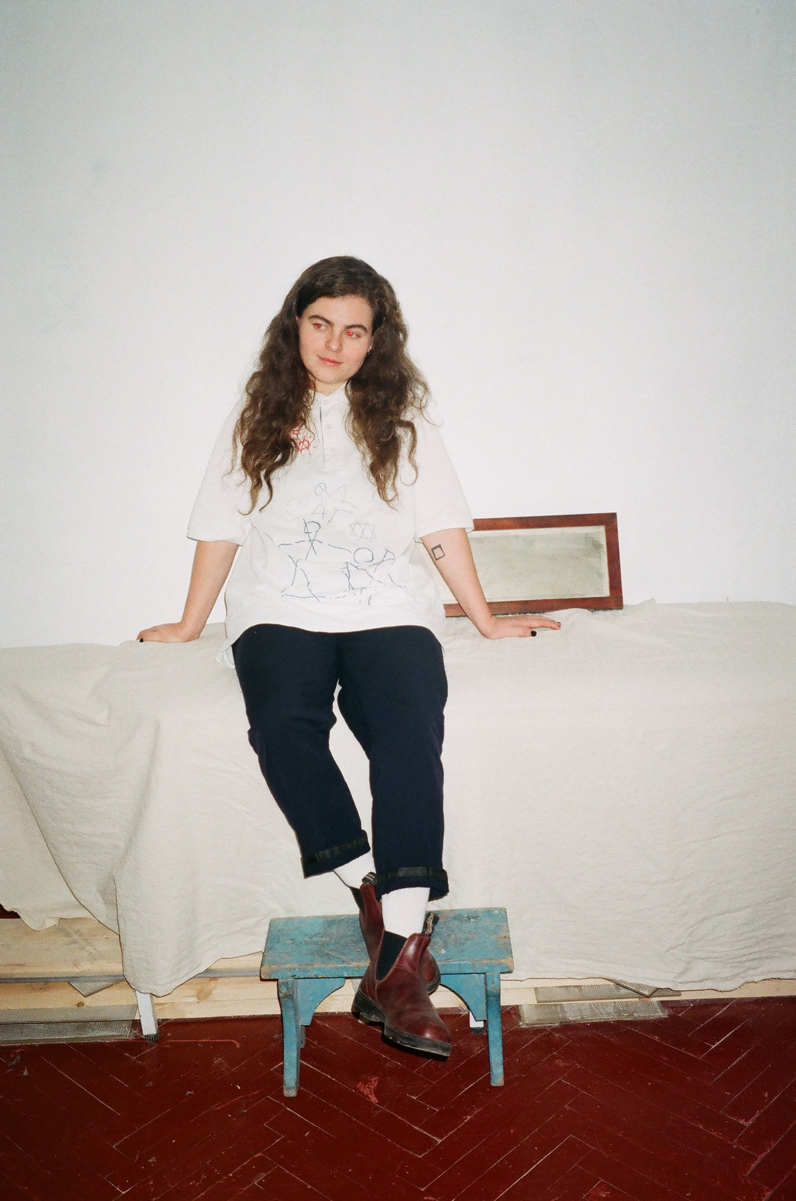 article image; primary-color: #B0A7A0;