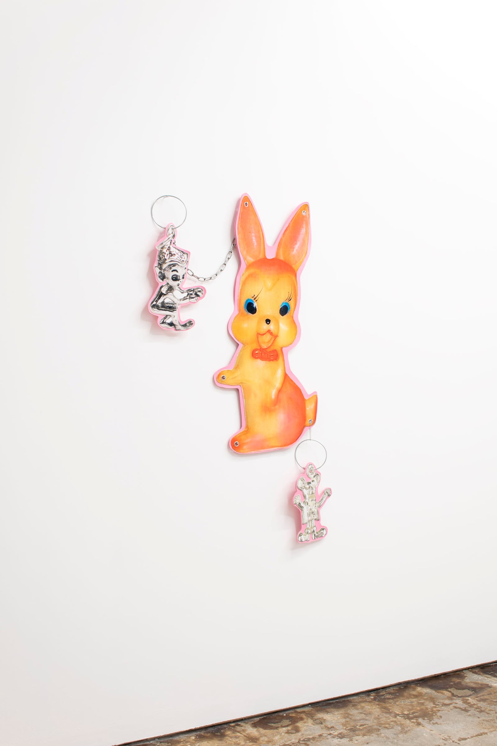 article image; primary-color: #F0E9E3;