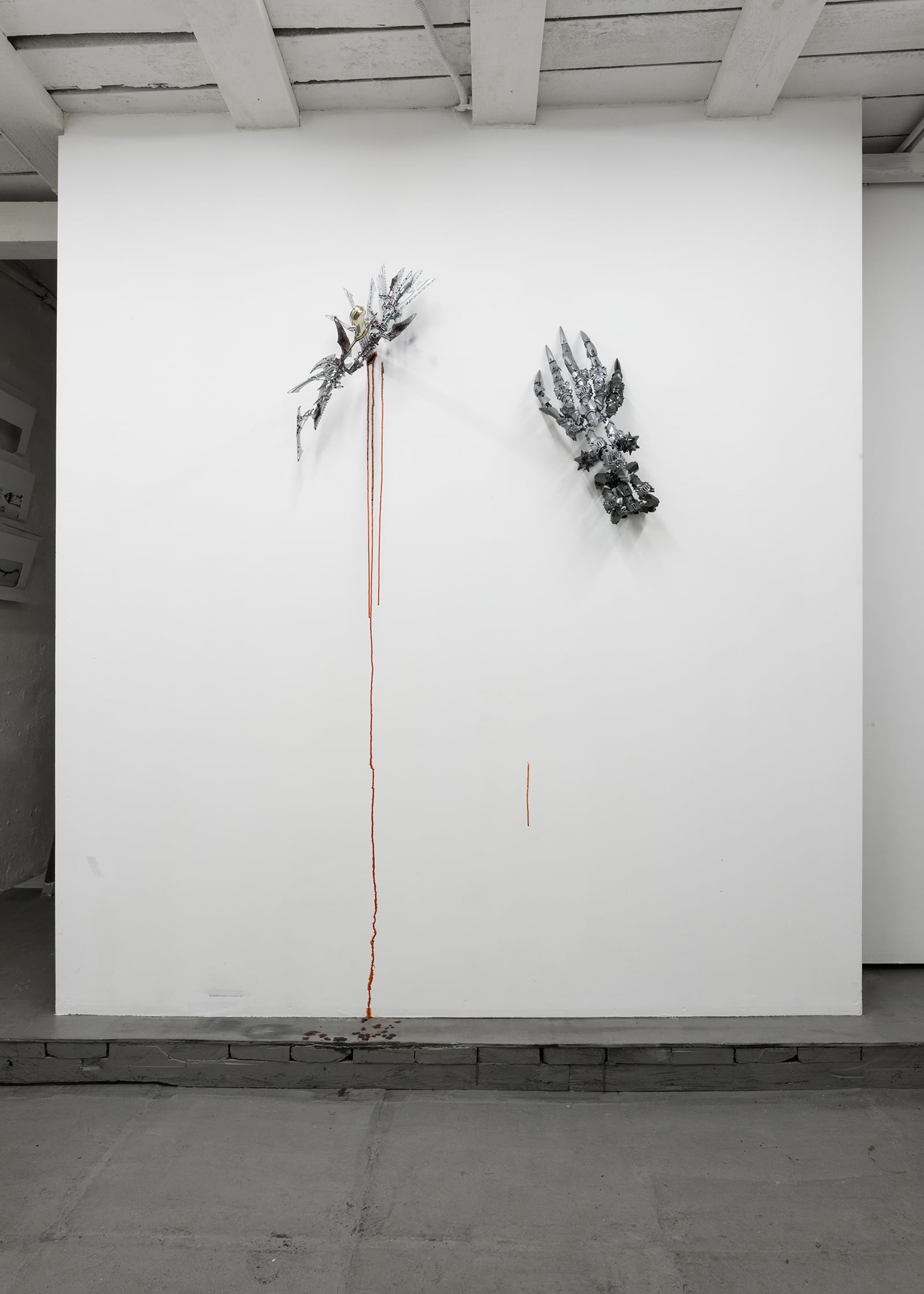 article image; primary-color: #B1ADAA;