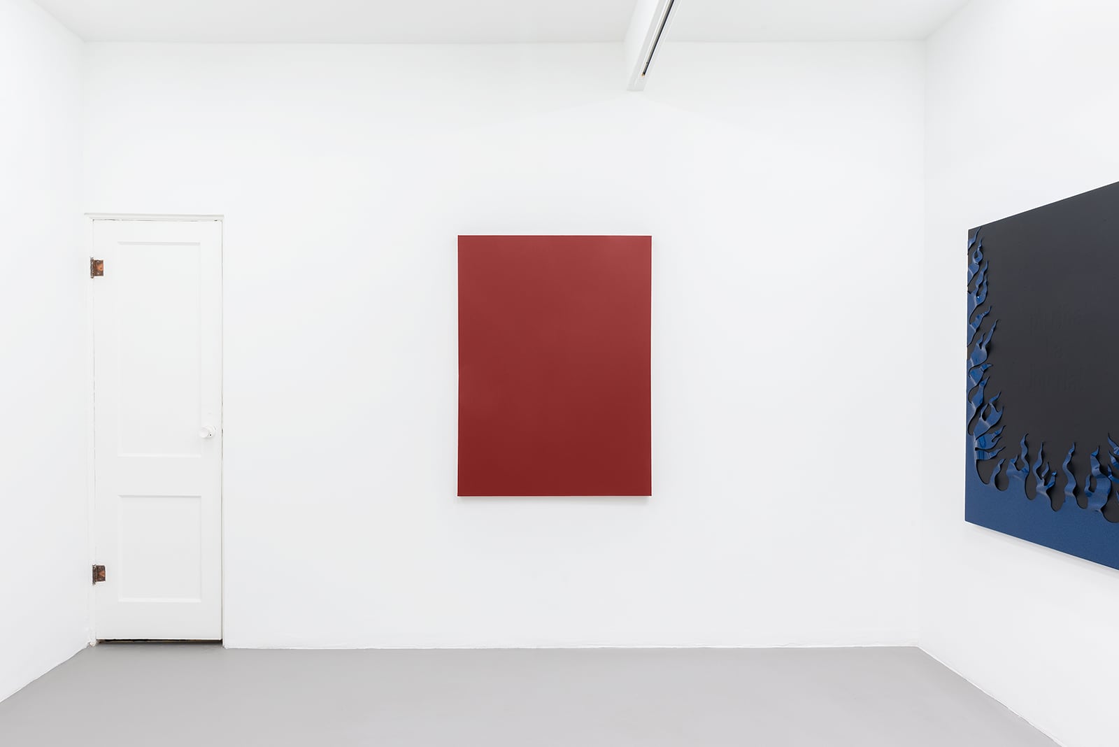 article image; primary-color: #D7D3D4;